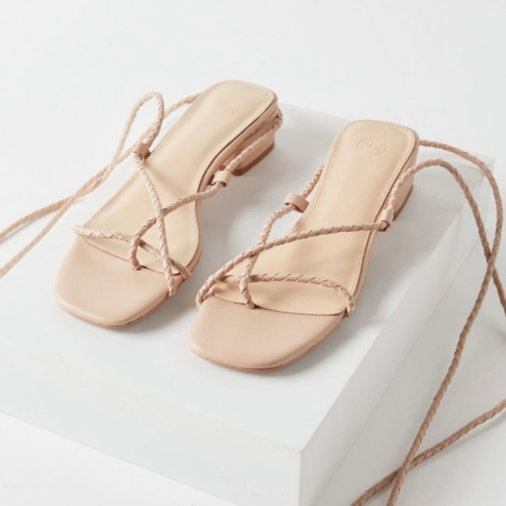 UO Mariana Braided Ankle Wrap Sandals tan sz 7